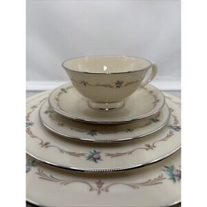 LENOX CAPRI 5 PIECE PLACE SETTING MADE IN USA G-511